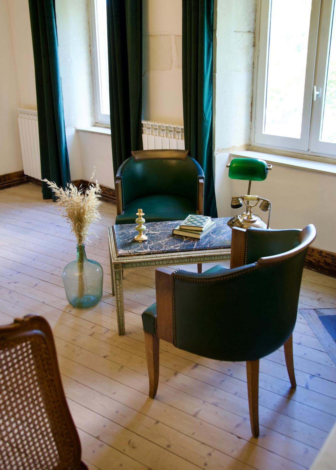 Chambres D'Hotes B&B - Chateau De Sienne Proche Avignon Orange Piscine Riviere Chusclan Exteriör bild