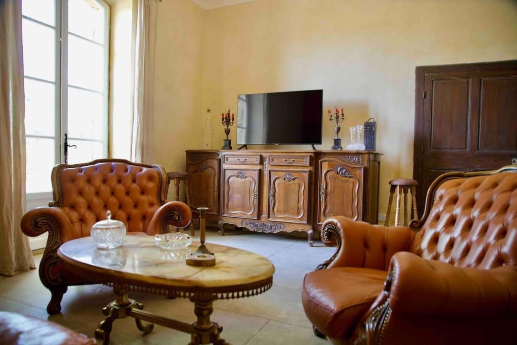 Chambres D'Hotes B&B - Chateau De Sienne Proche Avignon Orange Piscine Riviere Chusclan Exteriör bild